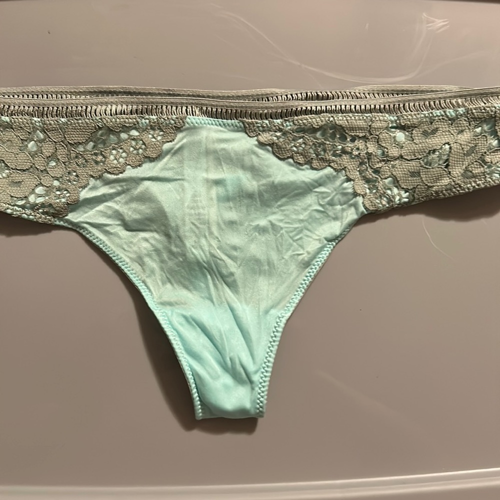 Victoria secret body by Victoria thong size medium